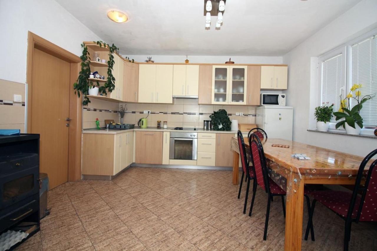 4 Bedroom Apartment In Tisno Exterior foto