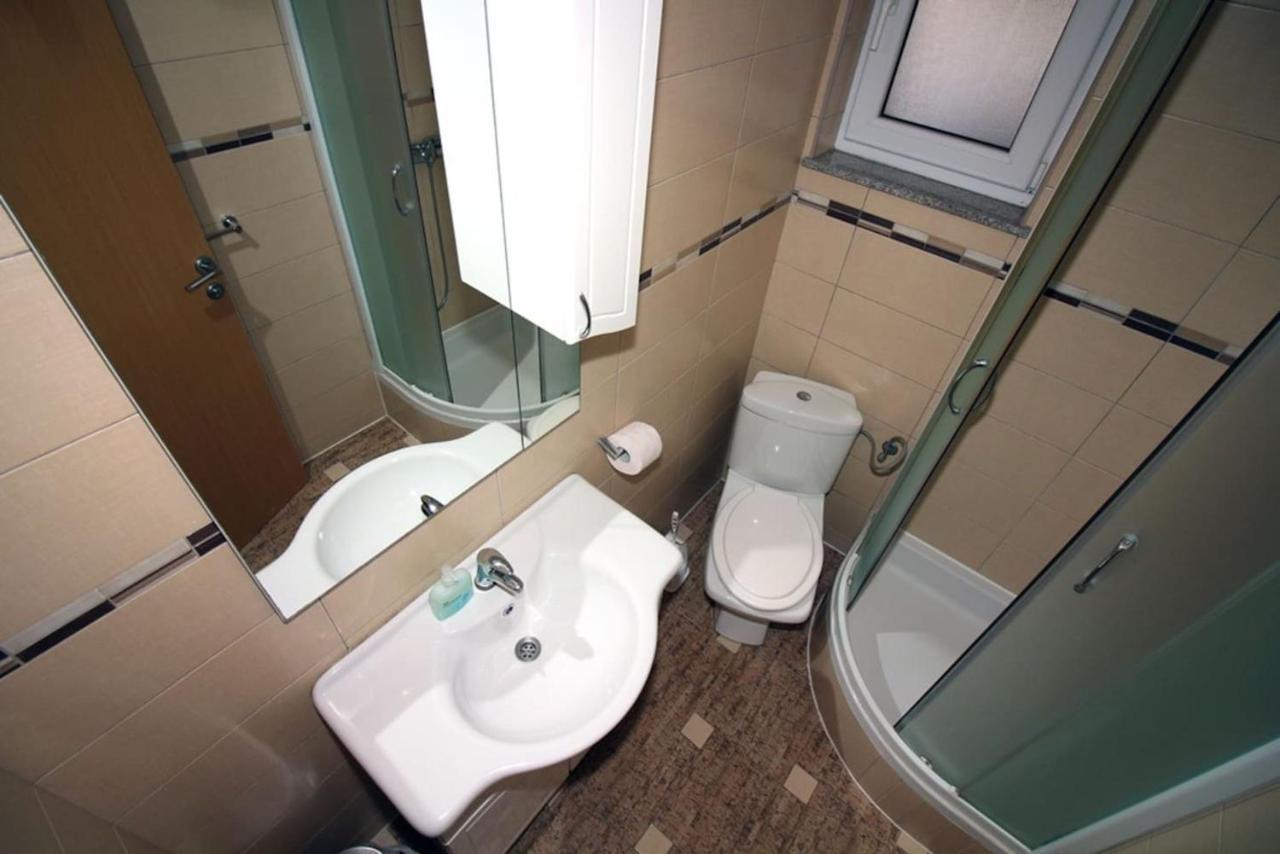 4 Bedroom Apartment In Tisno Exterior foto