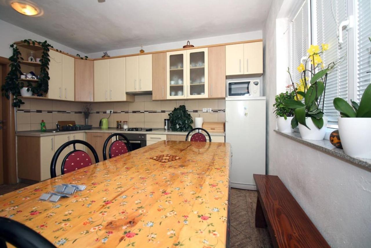 4 Bedroom Apartment In Tisno Exterior foto