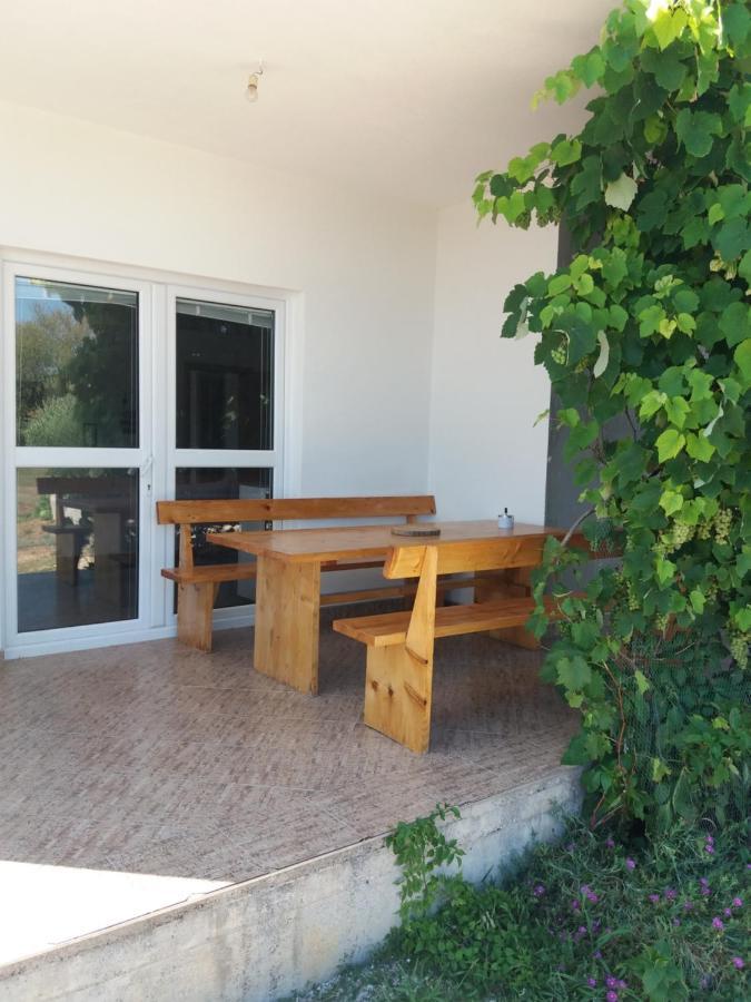 4 Bedroom Apartment In Tisno Exterior foto